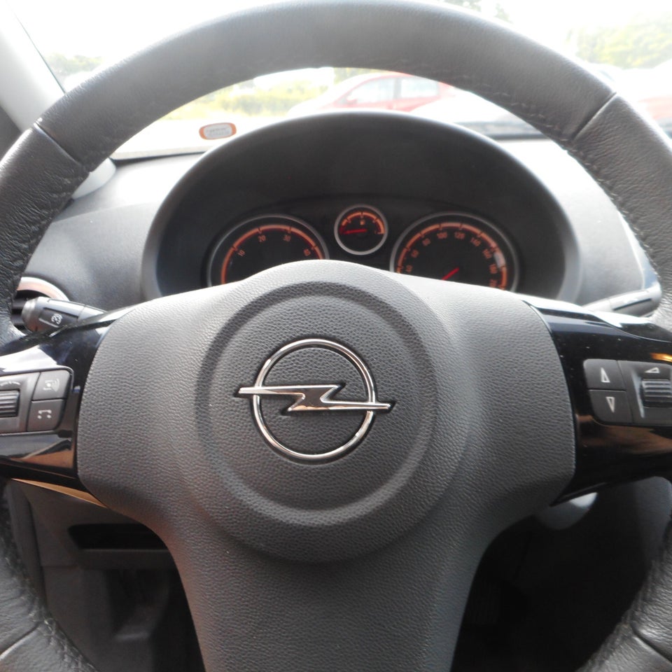 Opel Corsa 1,3 CDTi 95 Cosmo 5d