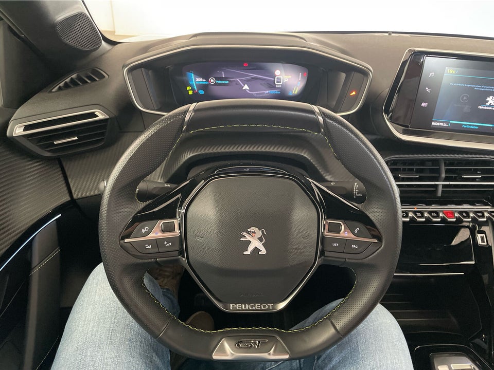 Peugeot e-208 50 GT 5d