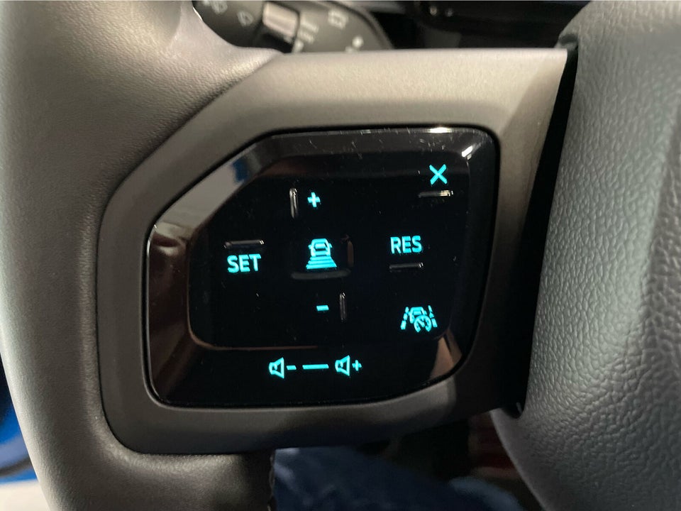 Ford Explorer 82 Premium Extended Range 5d