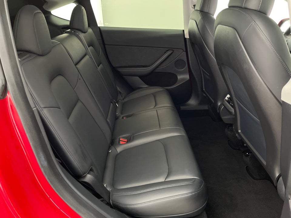 Tesla Model Y Long Range AWD 5d