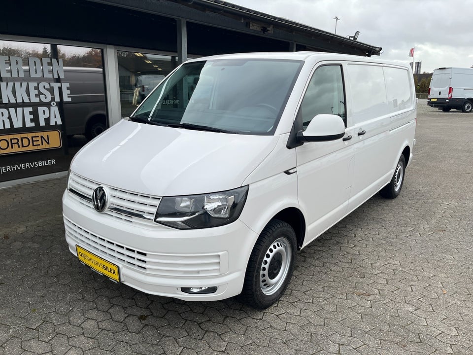 VW Transporter 2,0 TDi 150 Kassevogn lang