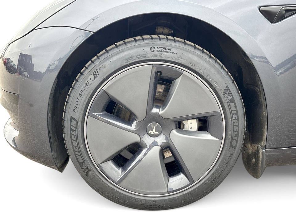 Tesla Model 3 RWD 4d