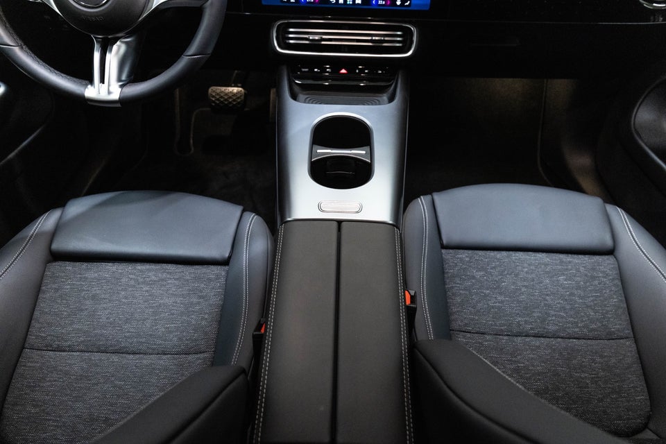 Mercedes CLA250+ electric Progressive Premium 4d
