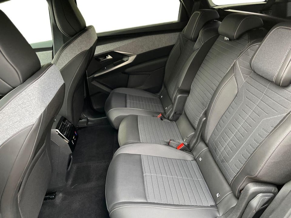 Peugeot e-5008 77 Allure Pack 7prs 5d