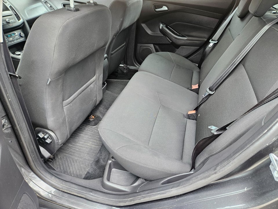 Ford Focus 1,0 SCTi 125 Business stc. 5d