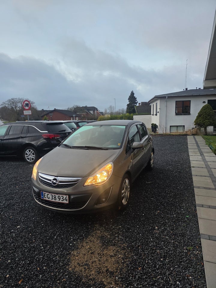 Opel Corsa 1,4 16V Cosmo 5d