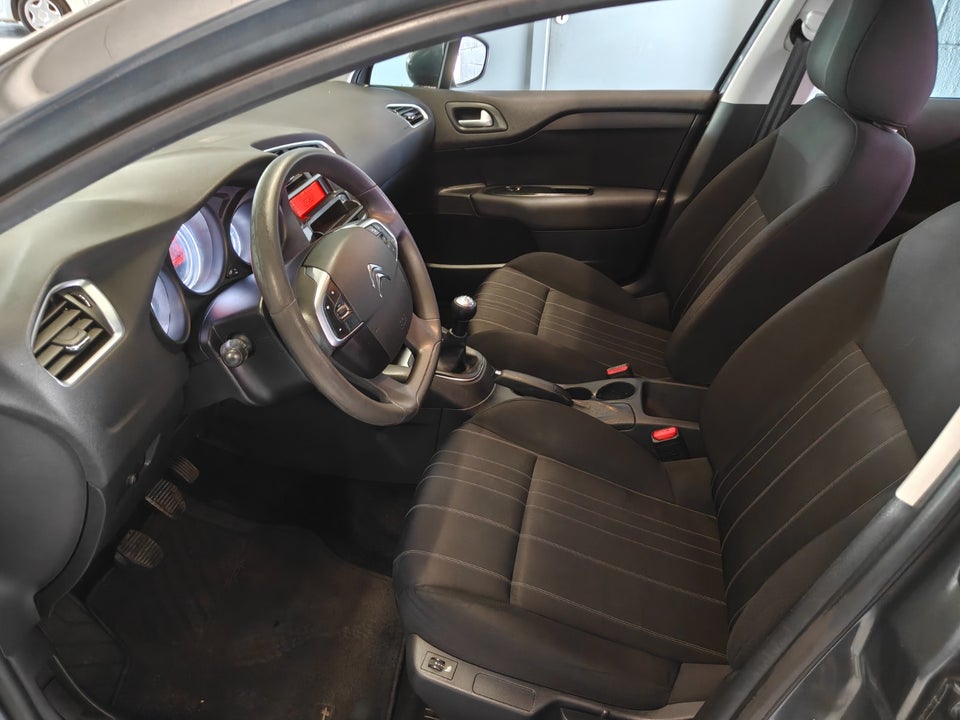 Citroën C4 1,4 VTi Attraction 5d