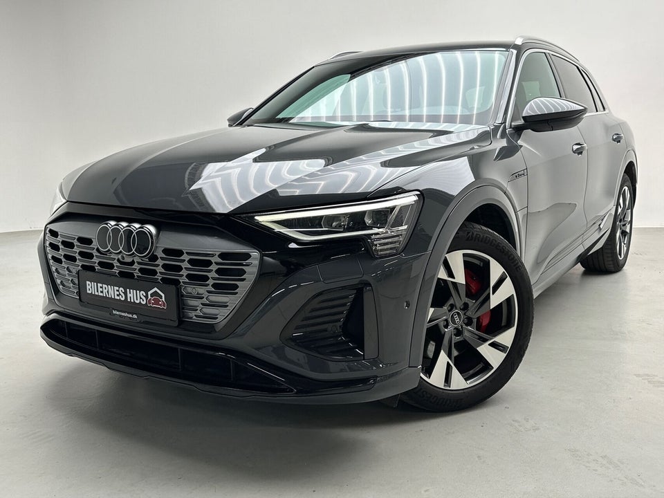 Audi Q8 e-tron 55 S-line quattro 5d