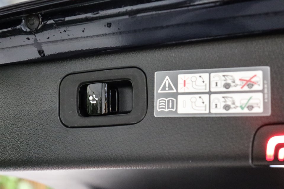 Mercedes C300 d 2,0 AMG Line stc. aut. 5d