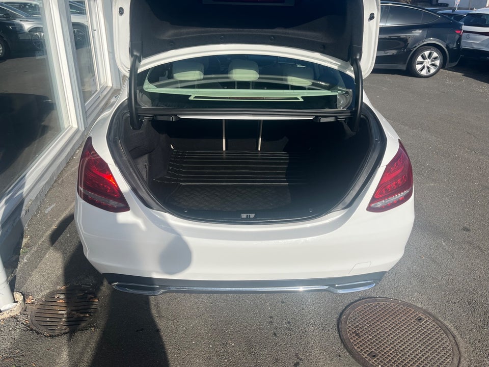 Mercedes C200 2,0 aut. 4d