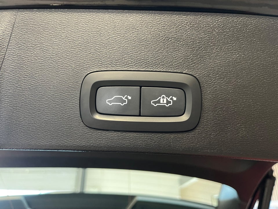 Volvo XC40 P6 ReCharge Core 5d