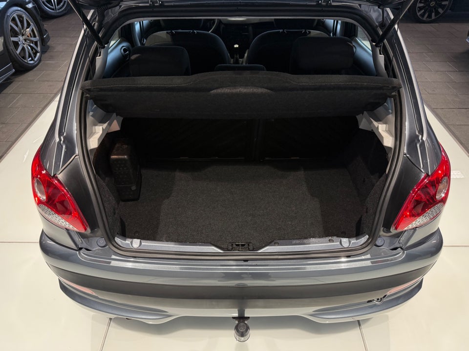 Peugeot 206+ 1,4 Generation 5d