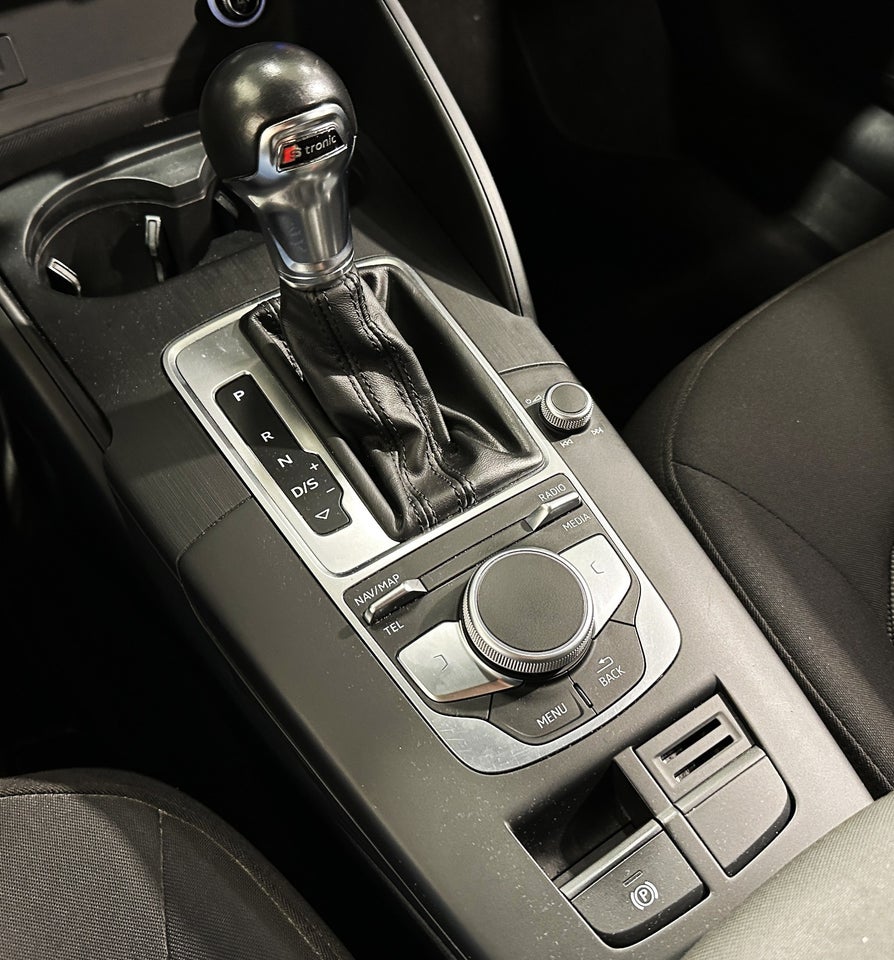 Audi A3 1,6 TDi 110 Sport Sportback S-tr. 5d