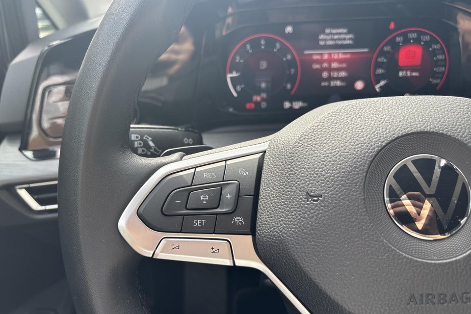 VW Golf VIII 1,5 eTSi 150 Style Variant DSG 5d