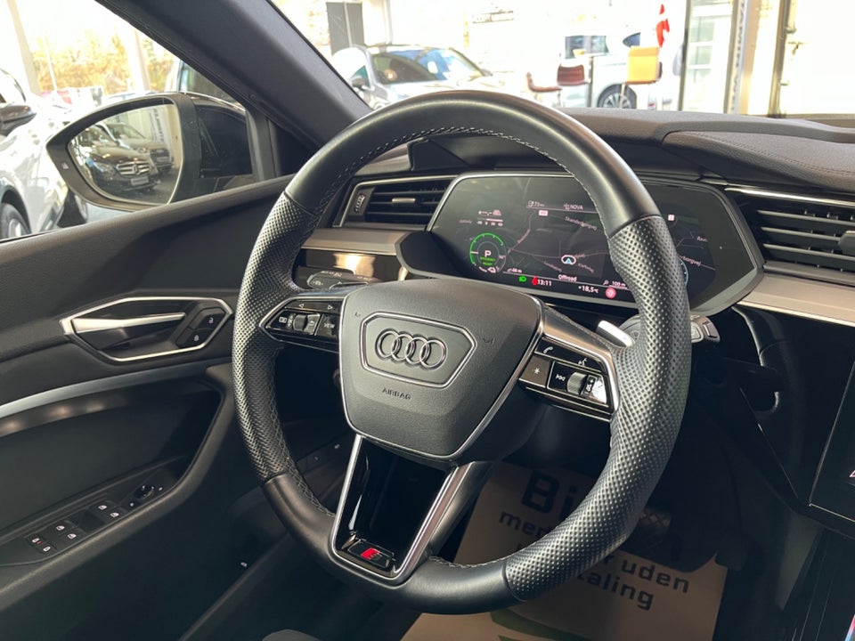 Audi e-tron 55 S-line quattro 5d