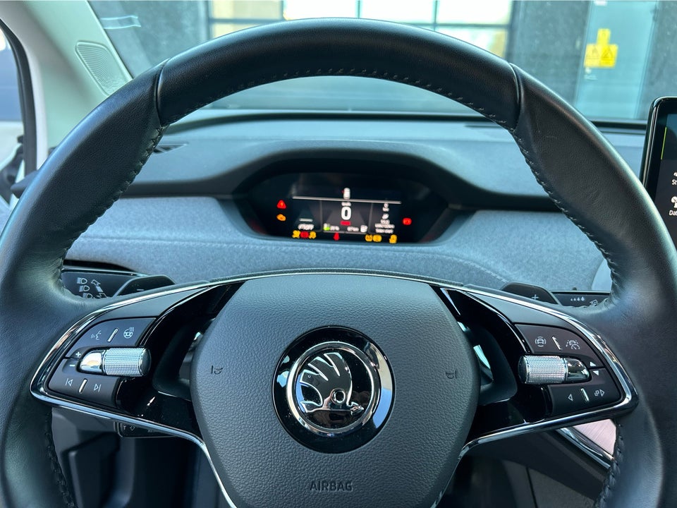 Skoda Enyaq 60 iV Loft 5d