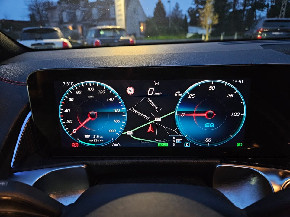 Mercedes EQB250 AMG Line 5d