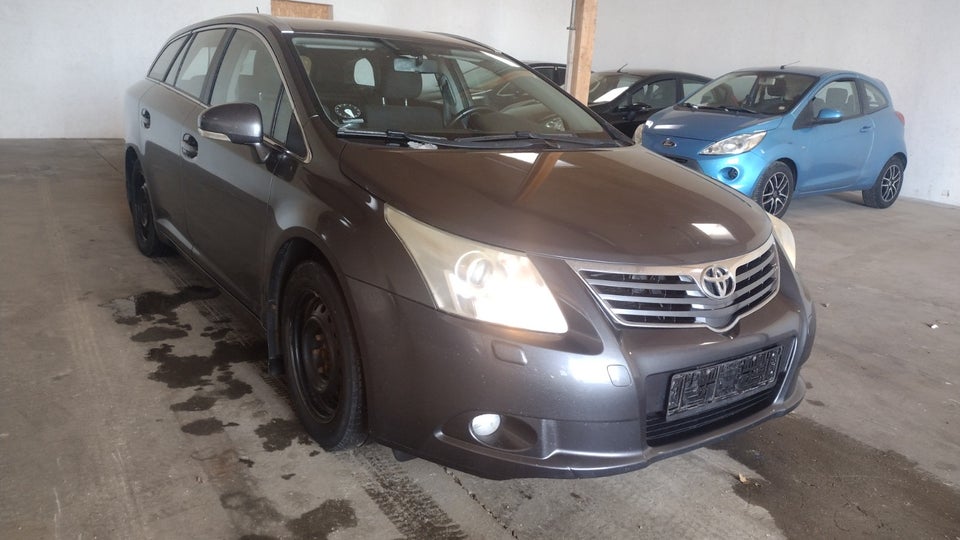 Toyota Avensis 1,8 VVT-i T2 stc. 5d