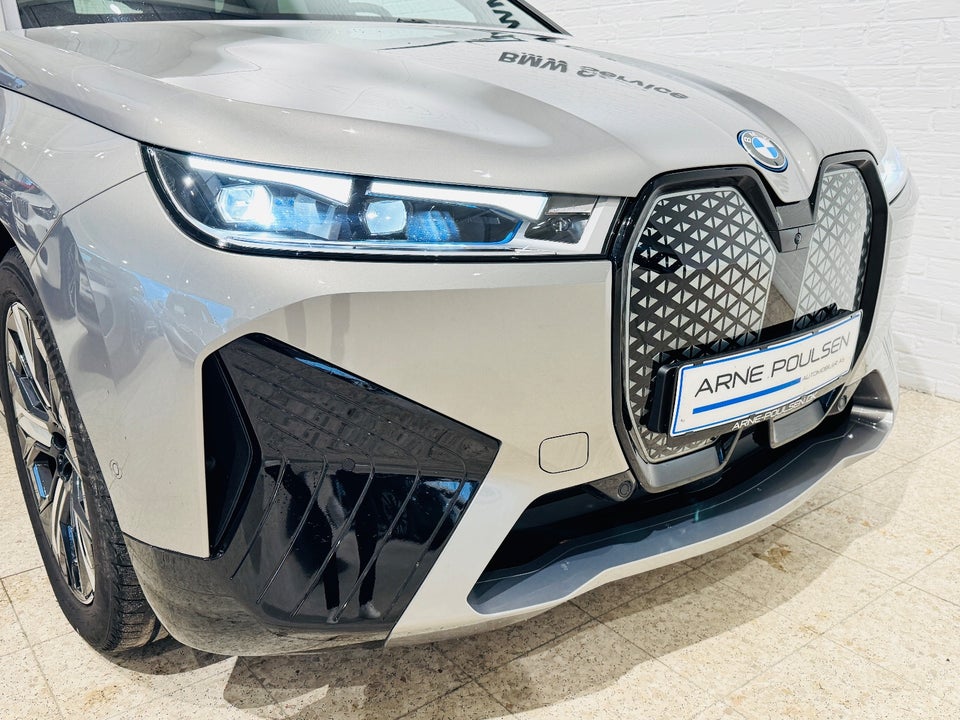 BMW iX xDrive40 Supercharged 5d