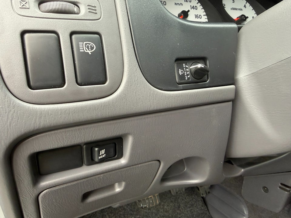 Nissan NP300 2,5 dCi 133 King Cab Comfort+ 4x4 2d