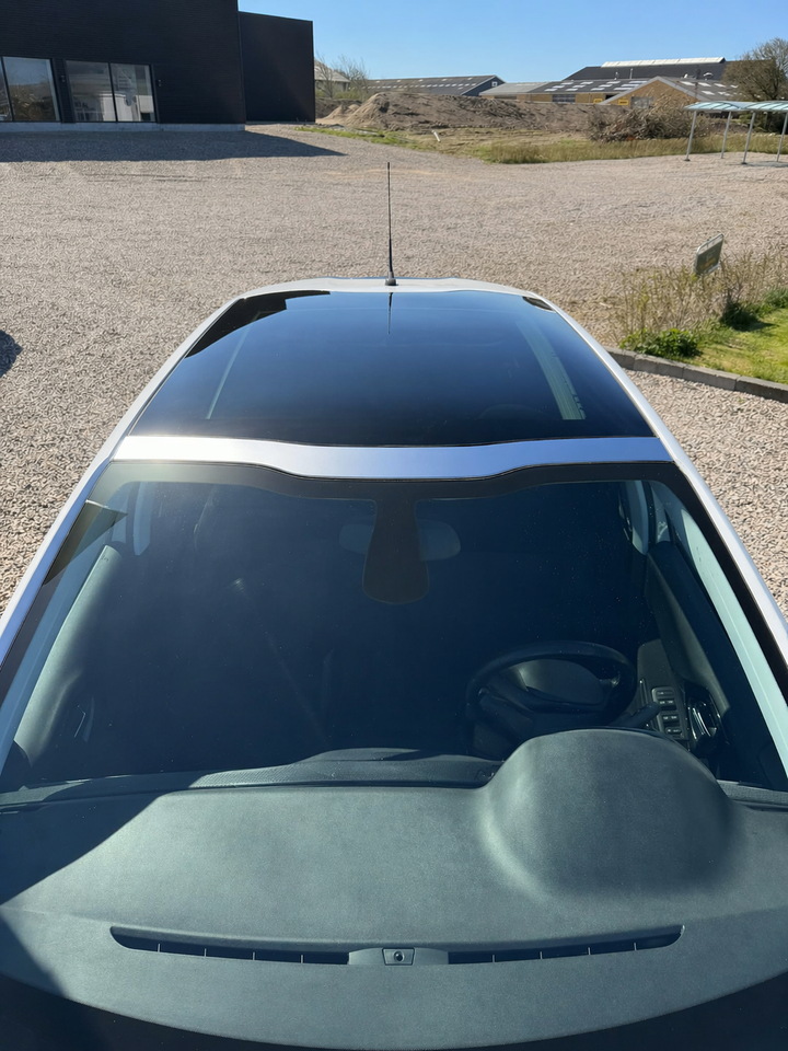Peugeot 208 1,6 BlueHDi 100 Allure Sky 5d