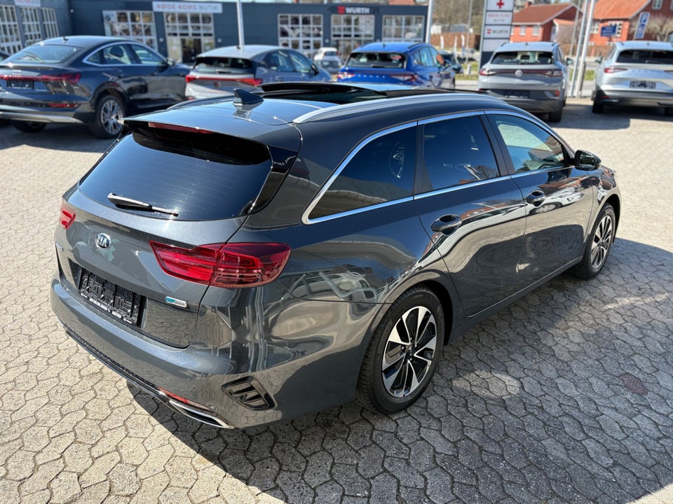 Kia Ceed 1,6 PHEV Upgrade SW DCT 5d