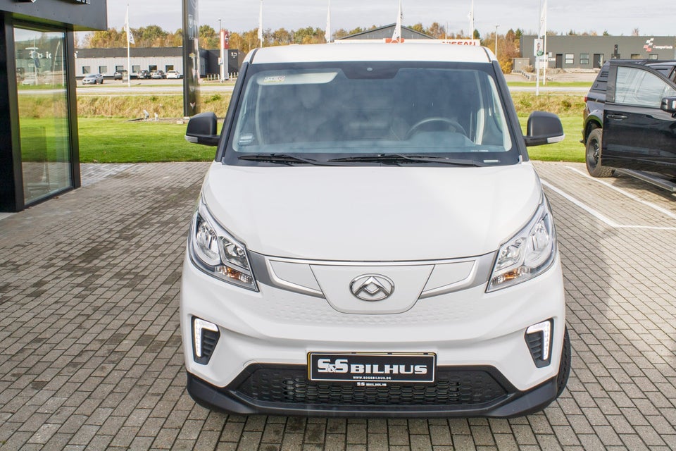 Maxus e-Deliver 3 50 Cargo Van SWB