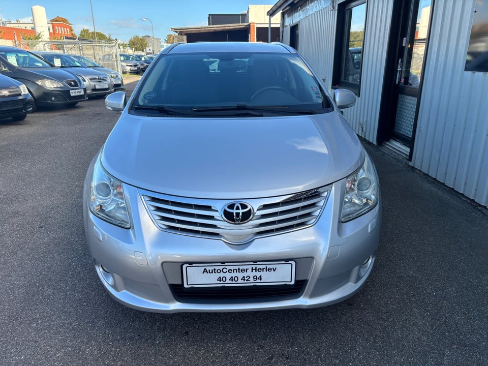 Toyota Avensis 1,8 VVT-i T2 stc. 5d
