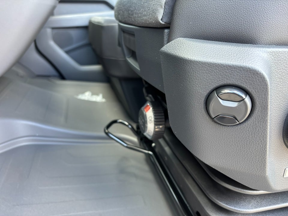 VW Crafter 35 2,0 TDi 177 Kassevogn L3H3 aut.