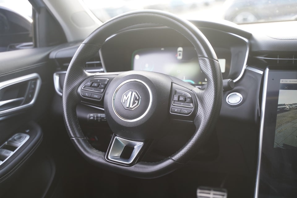 MG Marvel R Luxury 5d