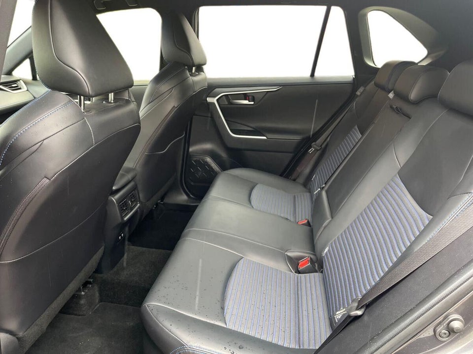 Toyota RAV4 2,5 Hybrid H3 Style MDS 5d