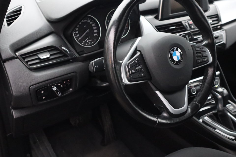 BMW 220d 2,0 Active Tourer aut. 5d