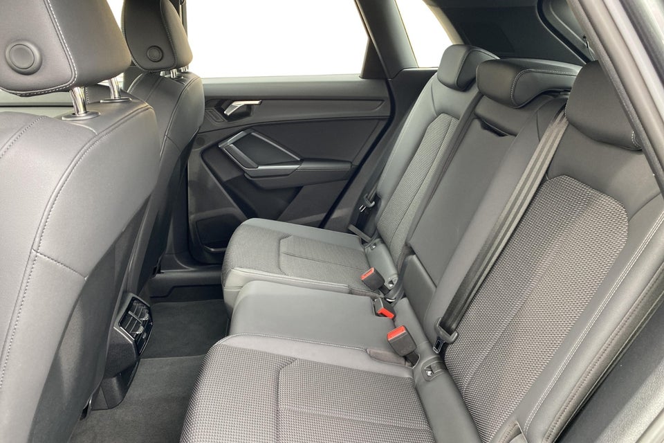 Audi Q3 45 TFSi e S-line+ S-tr. 5d
