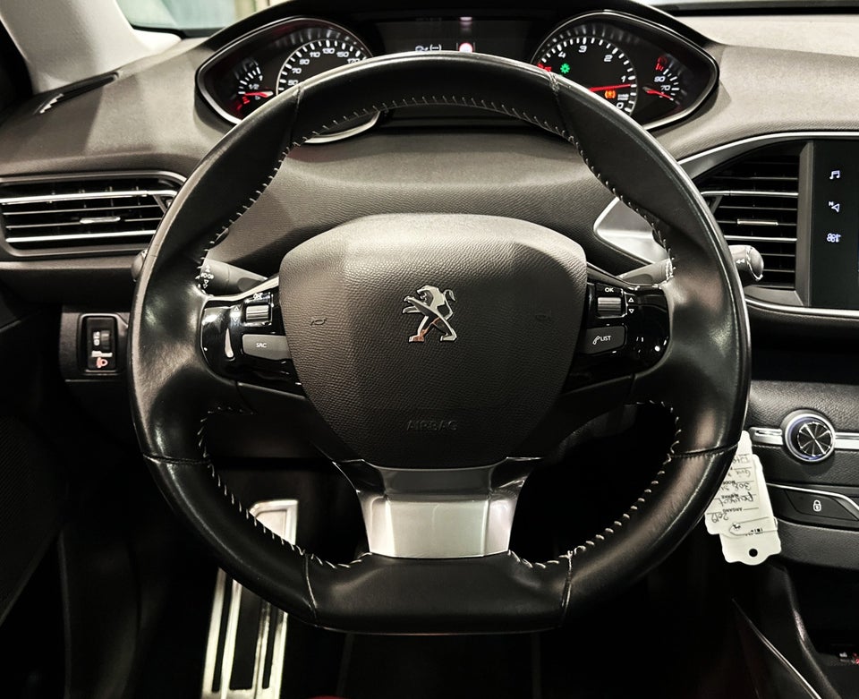 Peugeot 308 1,5 BlueHDi 130 Prestige SW 5d