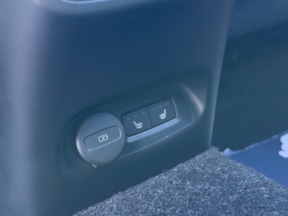 Volvo EX40 Extended Range Plus 5d