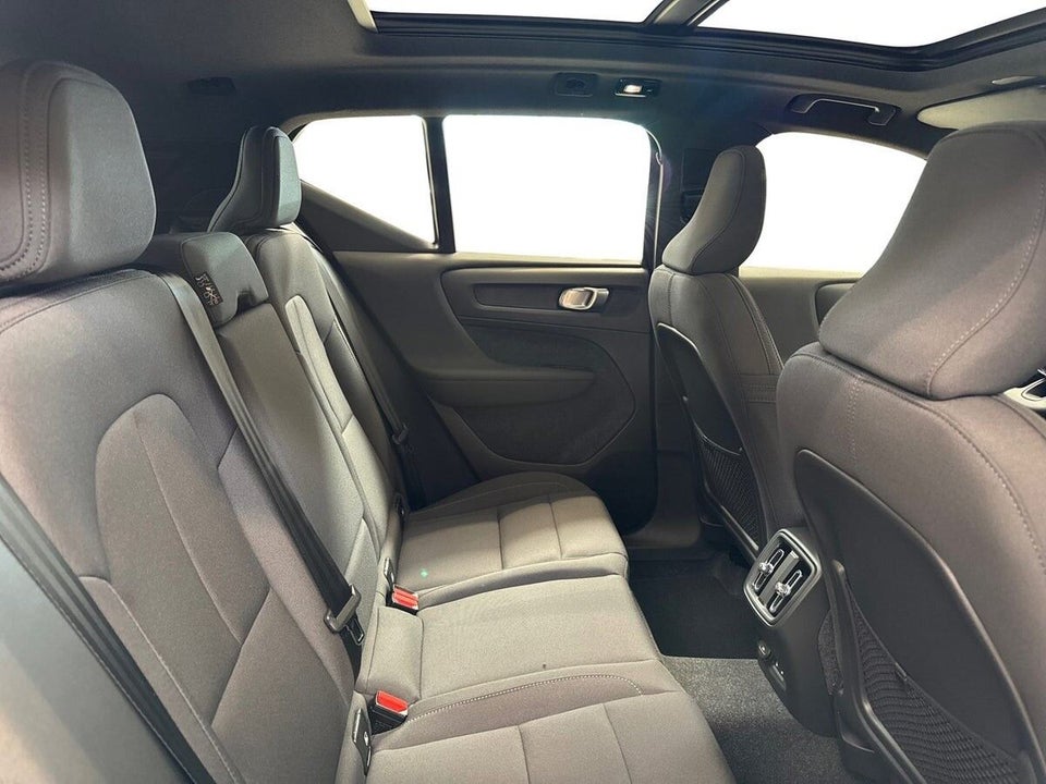 Volvo EX40 Extended Range Black Edition Excess 5d