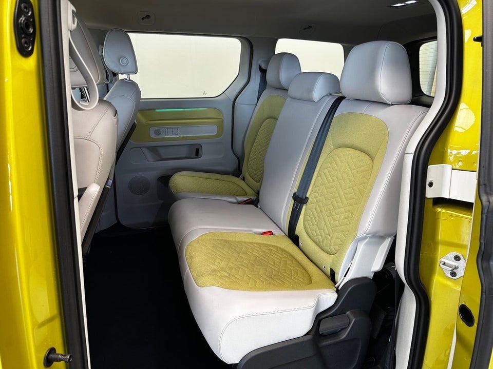 VW ID.Buzz 77 Pro SWB 5d