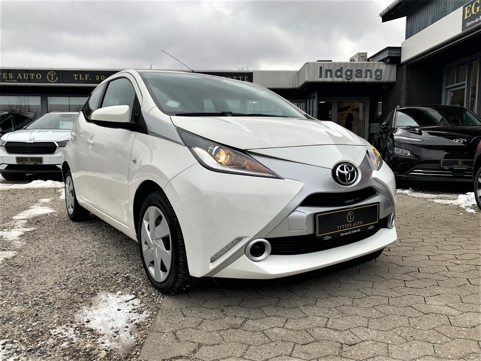 Toyota Aygo 1,0 VVT-i x-touch 5d