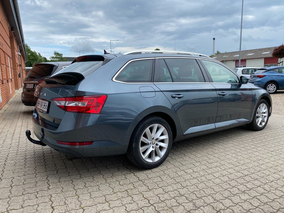 Skoda Superb 1,5 TSi 150 Business Executive Combi DSG 5d