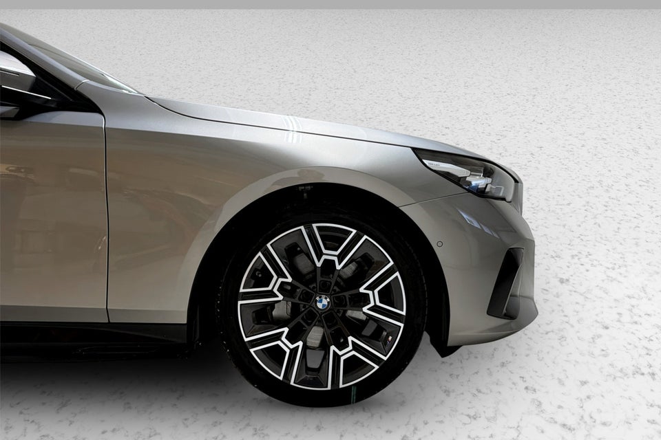 BMW i5 eDrive40 Touring Fully Charged M-Sport 5d