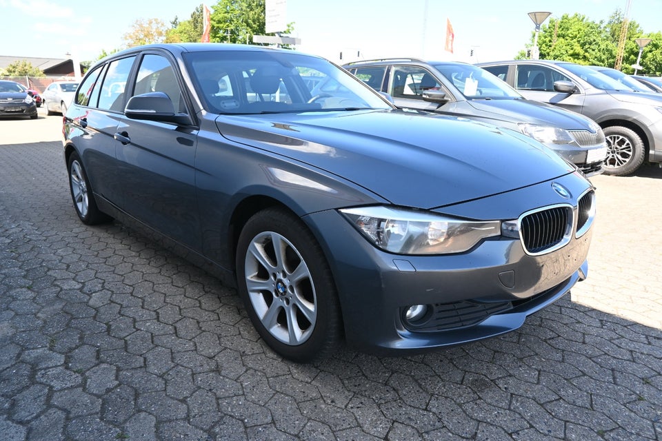 BMW 320d 2,0 Touring 5d