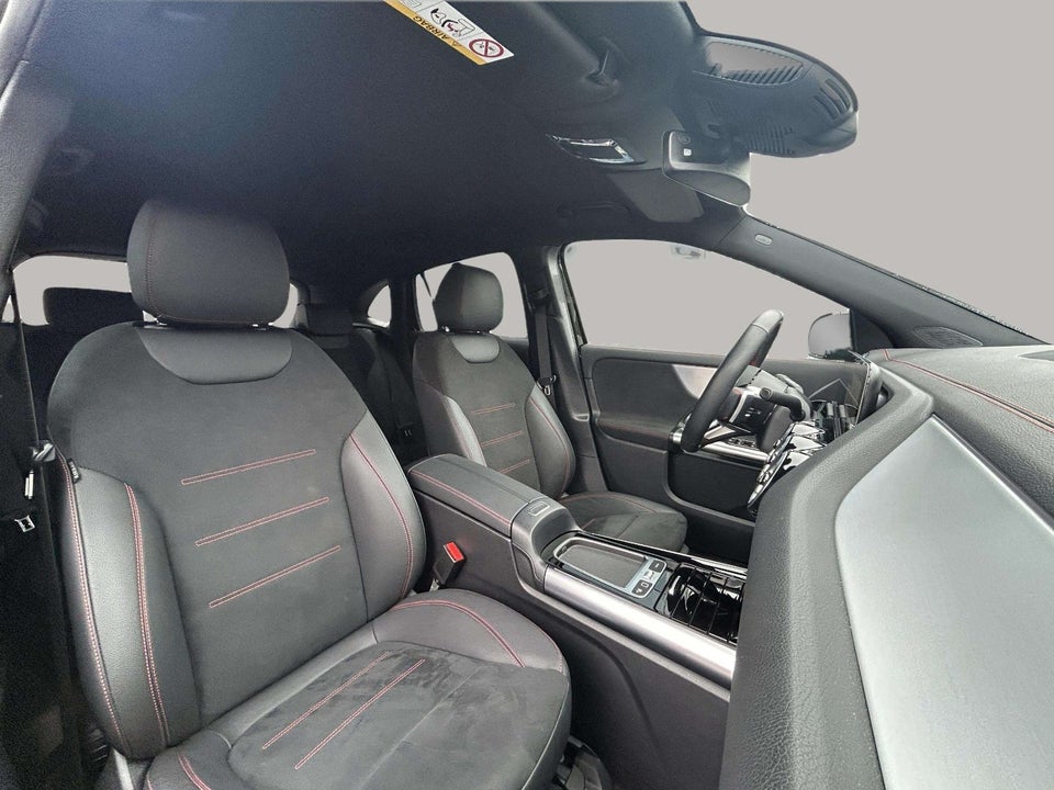 Mercedes EQA300 AMG Line 4Matic 5d