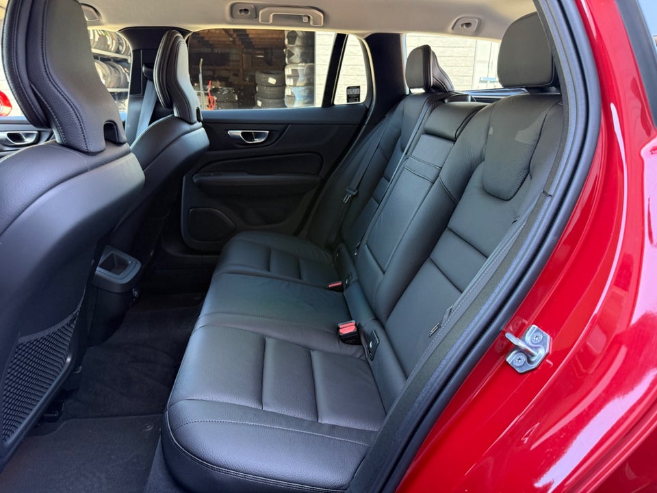 Volvo V60 2,0 T4 190 Momentum aut. 5d