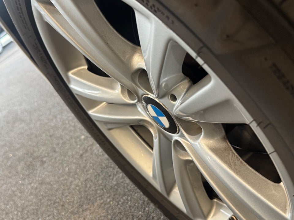 BMW 320i 2,0 Touring aut. 5d