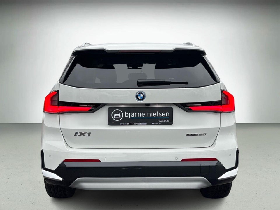BMW iX1 eDrive20 X-Line 5d