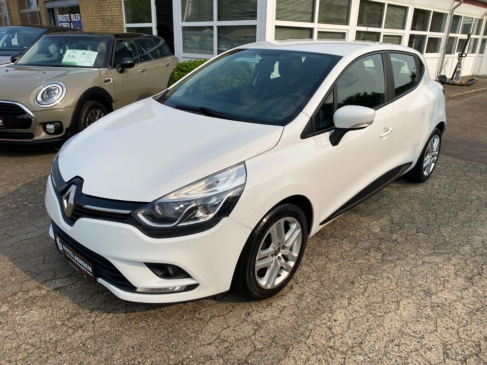 Renault Clio IV 1,5 dCi 90 Zen 5d