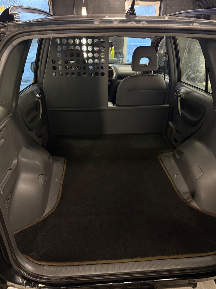 Toyota RAV4 2,0 VVT-i 4x4 5d