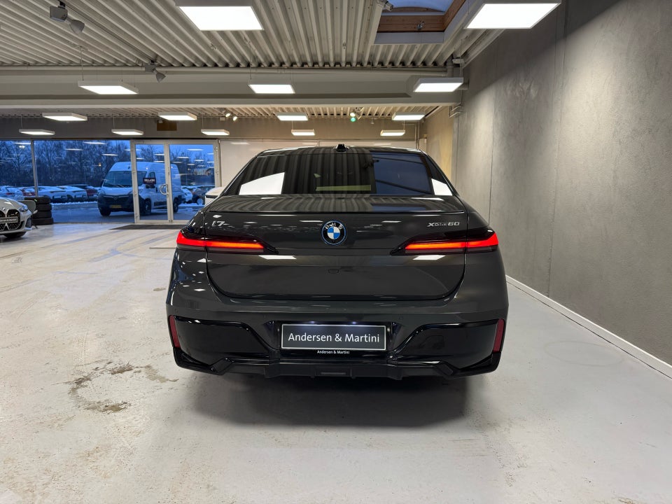 BMW i7 xDrive60 M-Sport 4d
