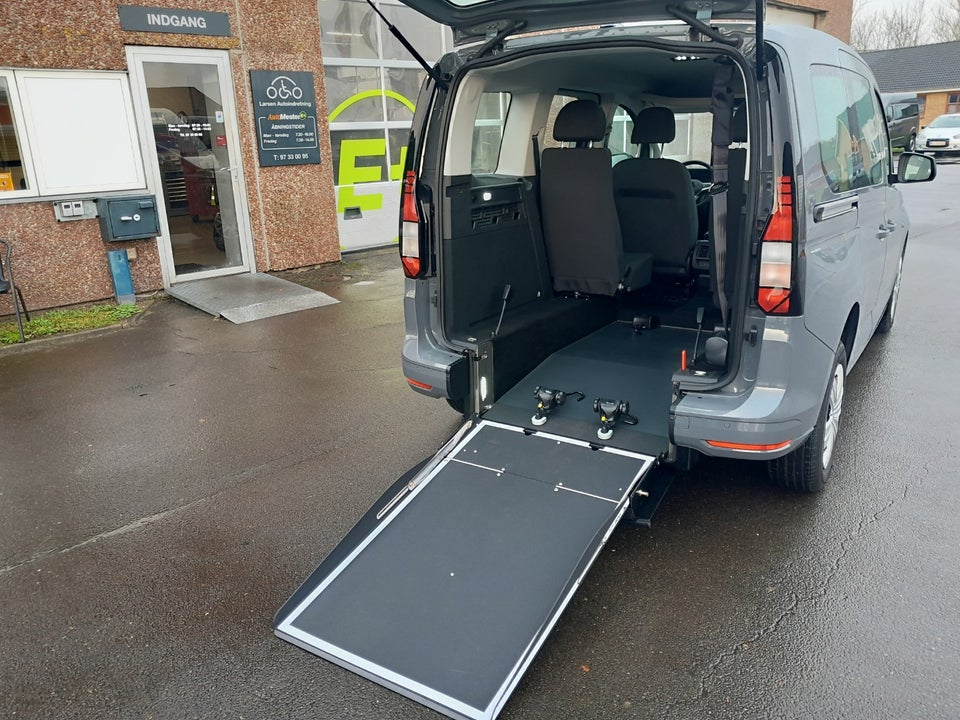 VW Caddy 1,5 TSi 114 Family DSG 5d