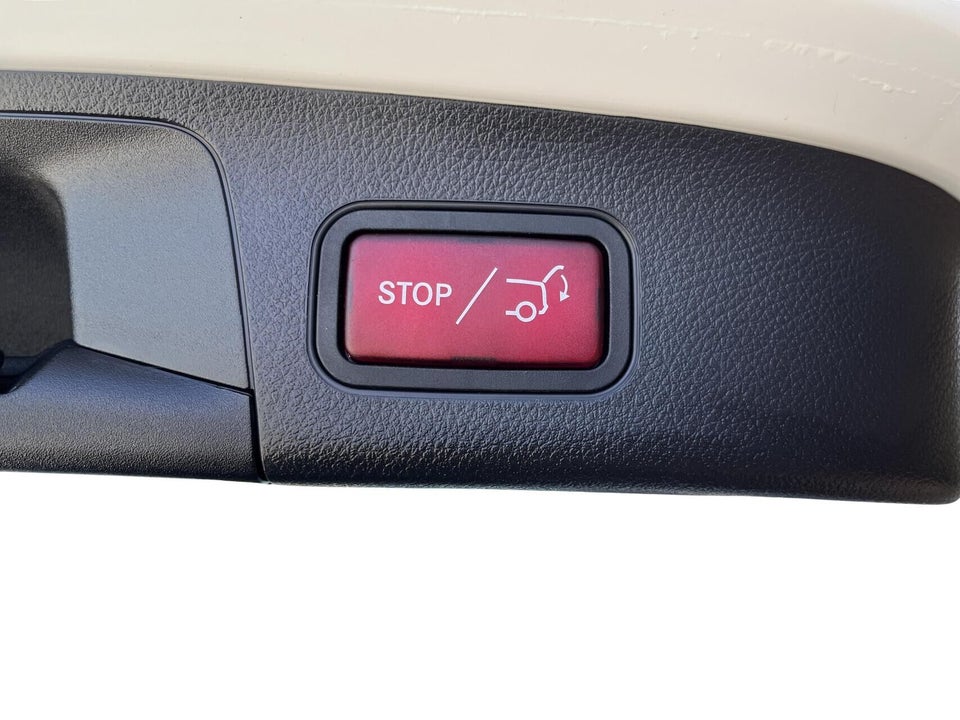 Mercedes EQA300 4Matic 5d